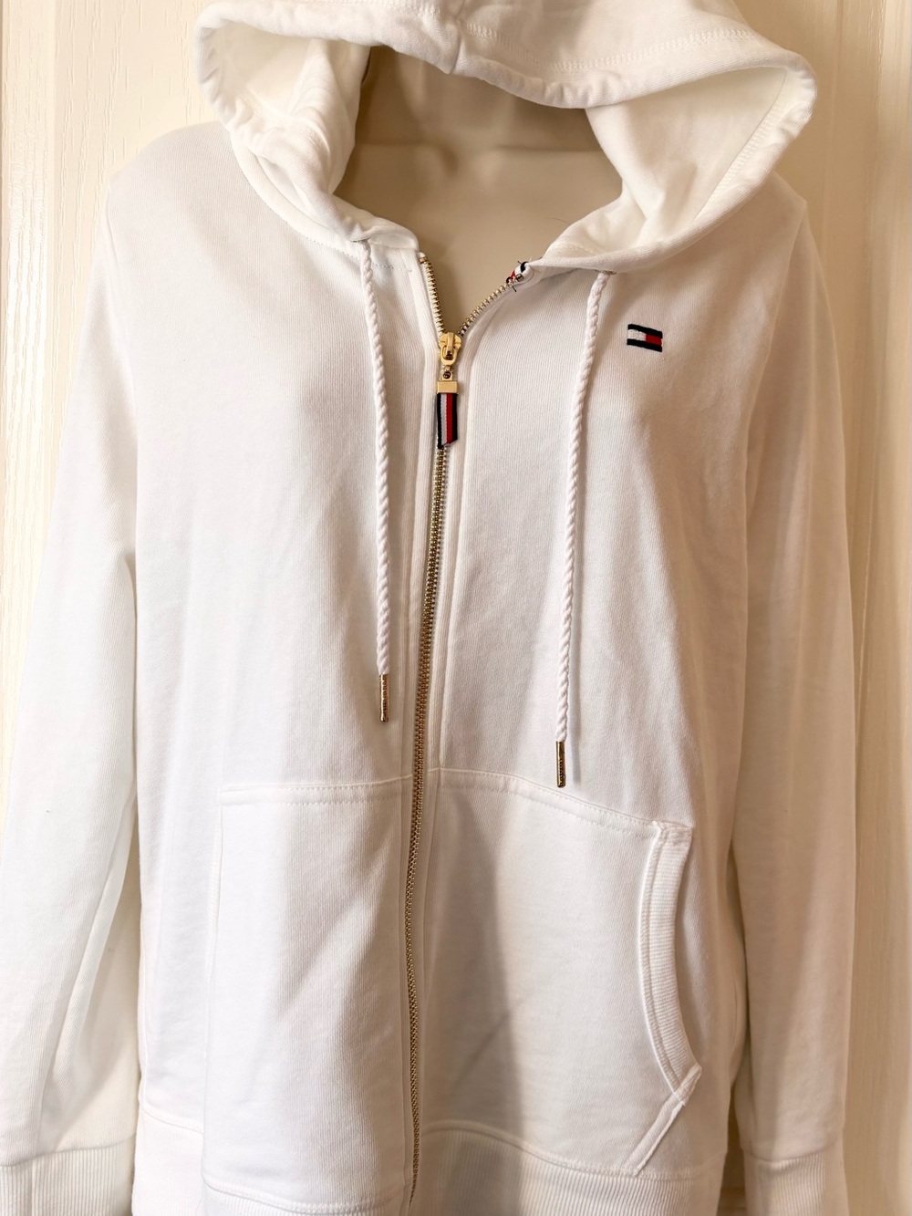 Tommy Hilfiger White Hooded Zip-Up Jacket with Flag Accent